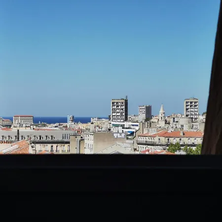 Le 5e Ciel : Un Nid Au Dessus De * Marseille